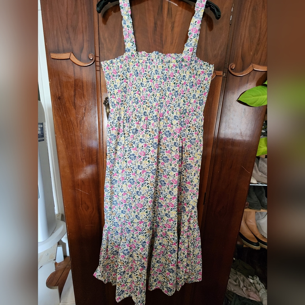 NWT GAP Smocked Tiered Midi Dress - Picture 6 of 11